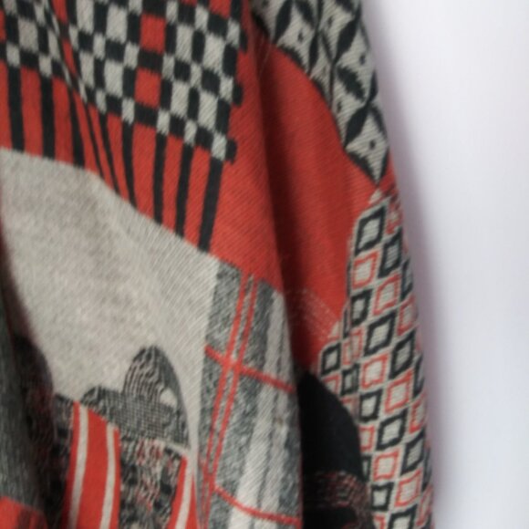 Comfyluxe Abstract Boho Poncho Shawl Brick Red Taupe Black One Size EUC - Picture 2 of 6